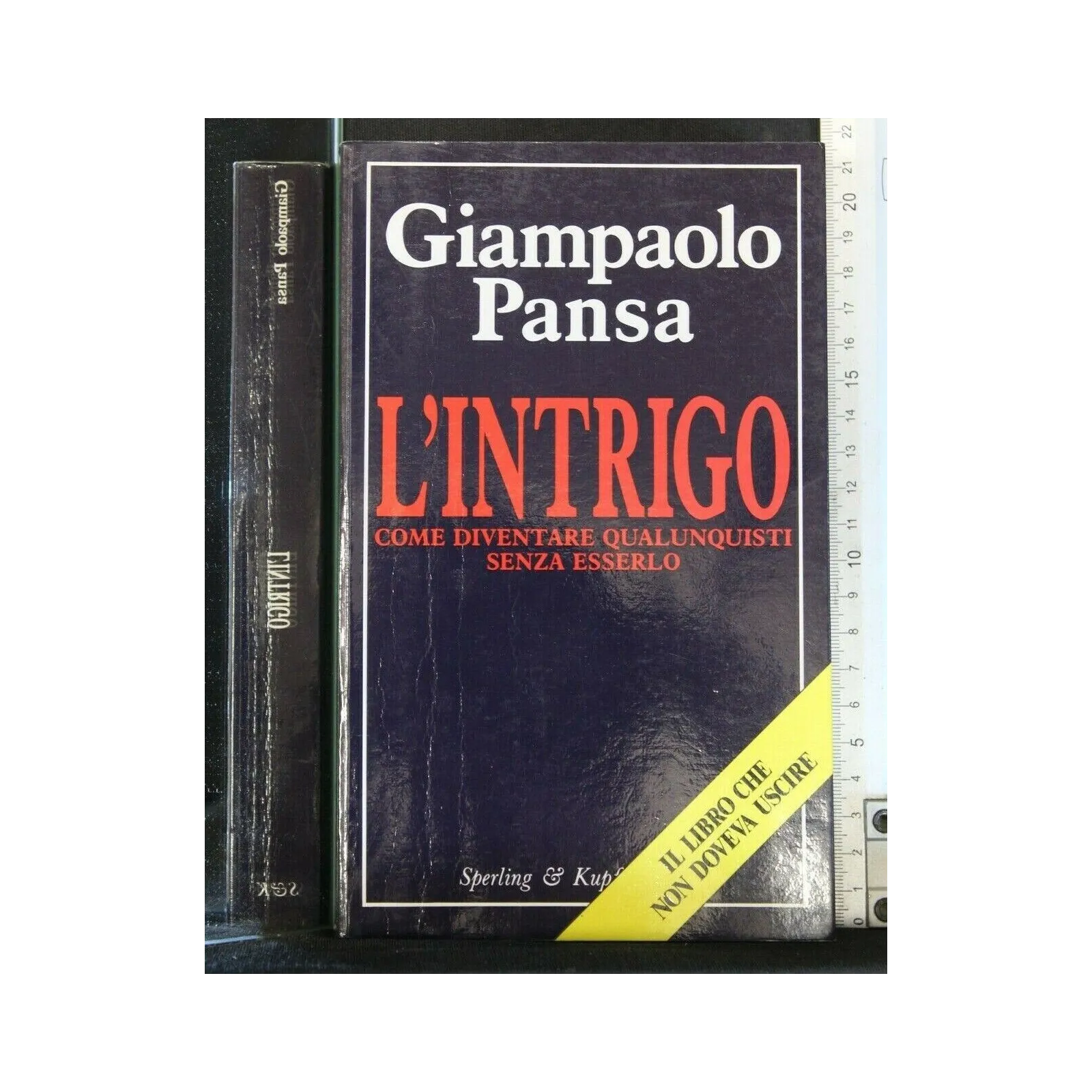 L'INTRIGO COME DIVENTARE QUALUNQUISTI SENZA ESSERLO