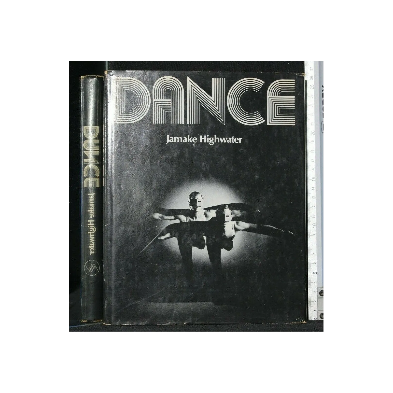 DANCE