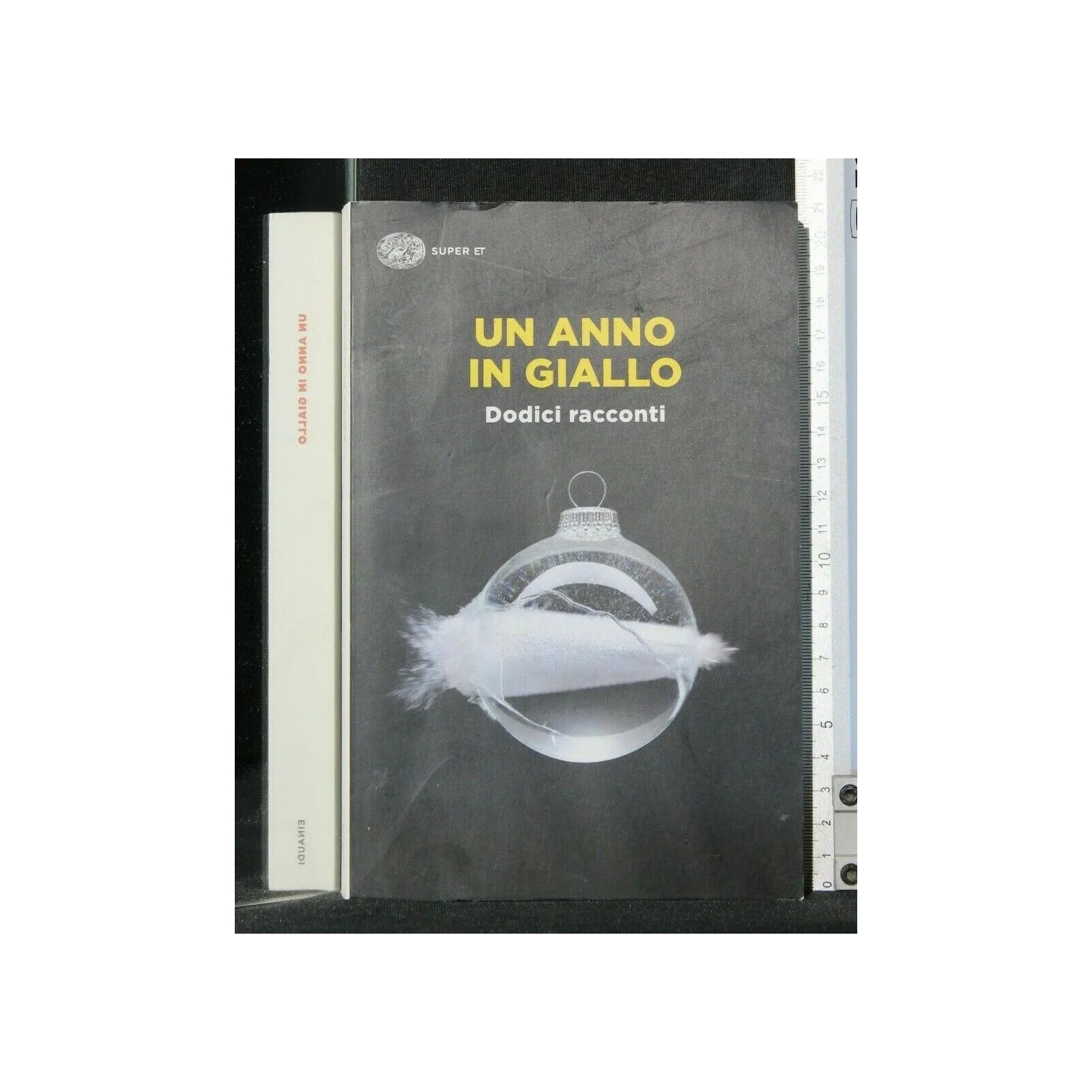UN ANNO IN GIALLO DODICI RACCONTI