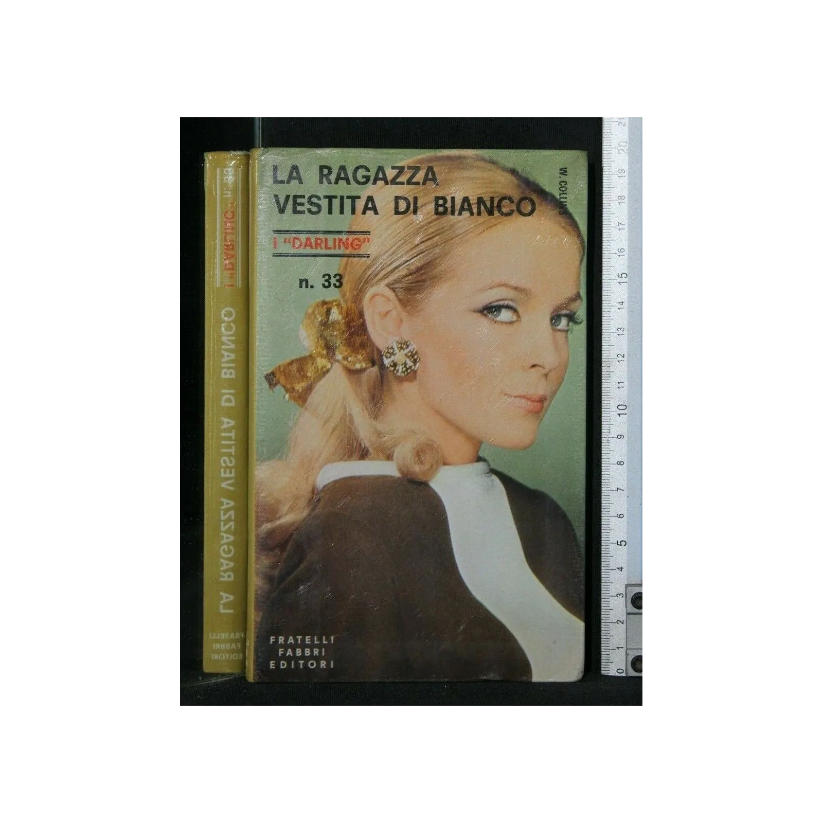 LA RAGAZZA VESTITA DI BIANCO