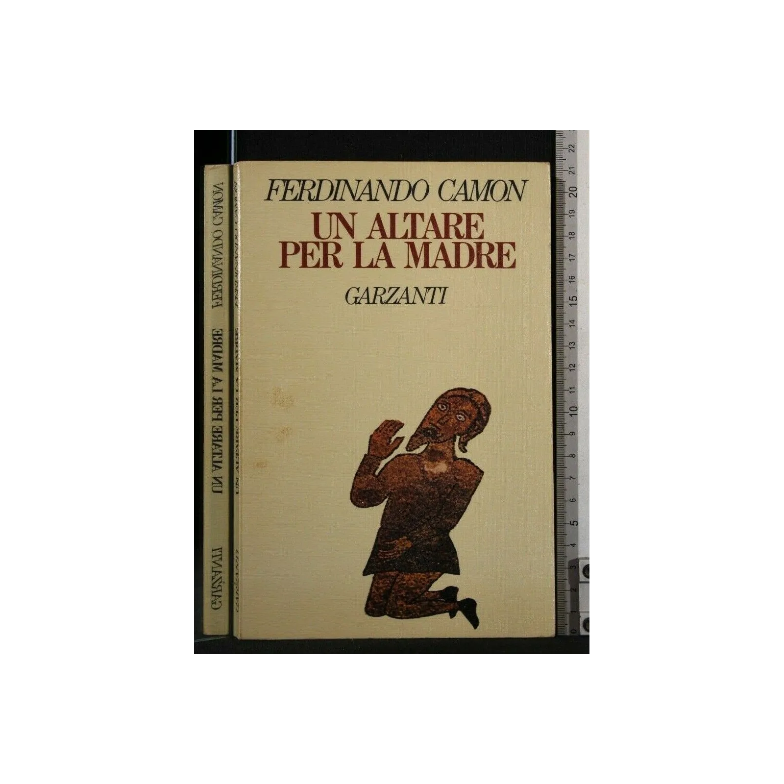 UN ALTARE PER LA MADRE