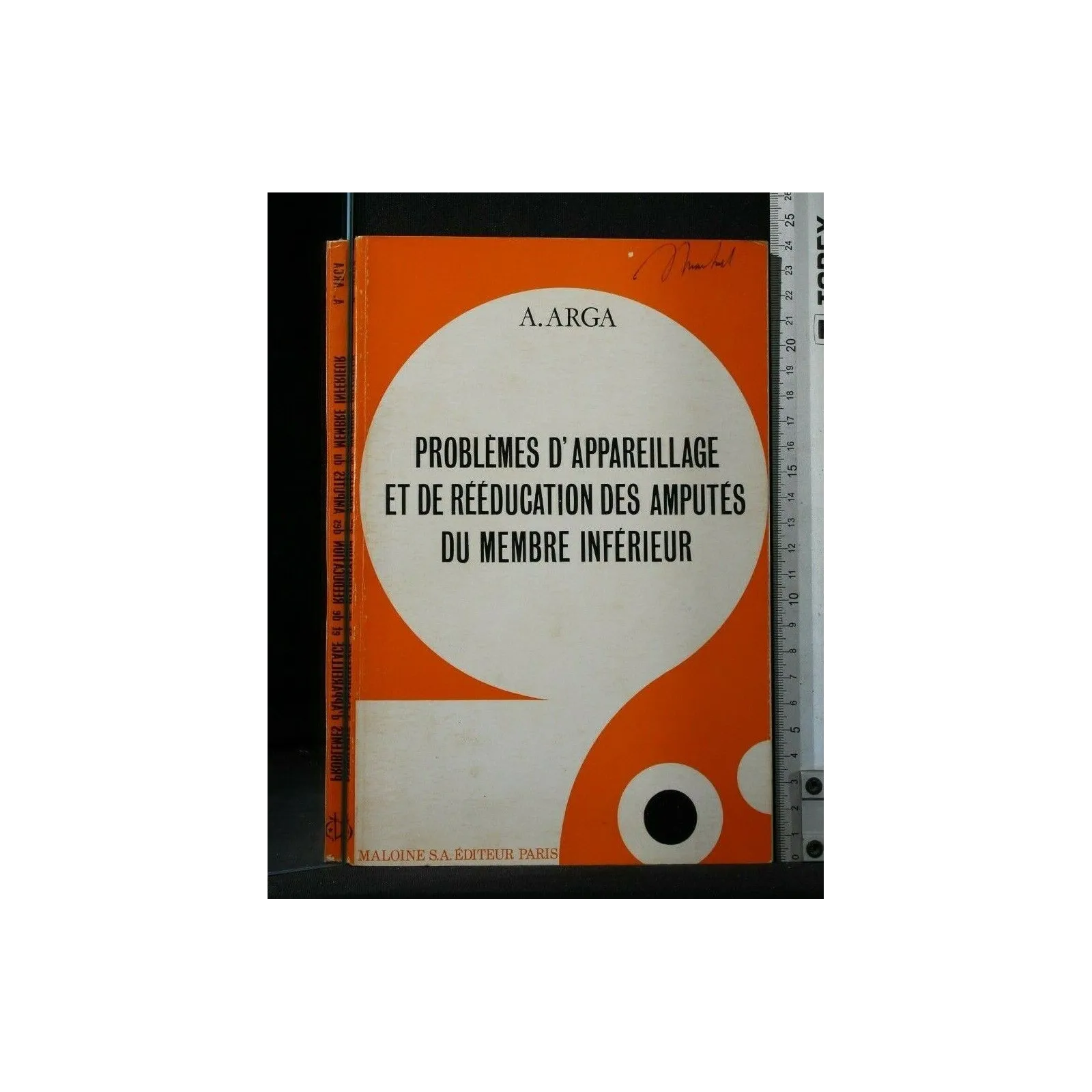 PROBLEMES D'APPAREILLAGE ET DE REEDUCATION DES AMPUTES DU MEMBRE