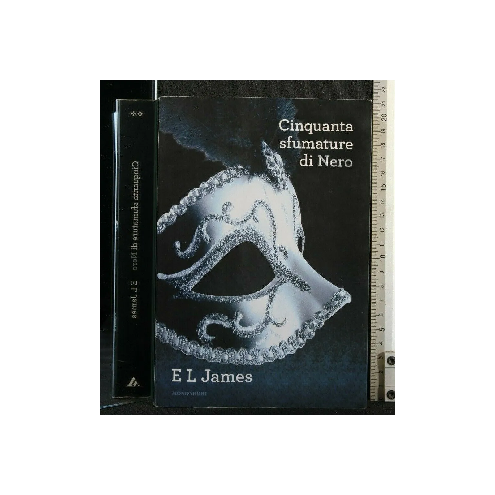 CINQUANTA SFUMATURE DI NERO