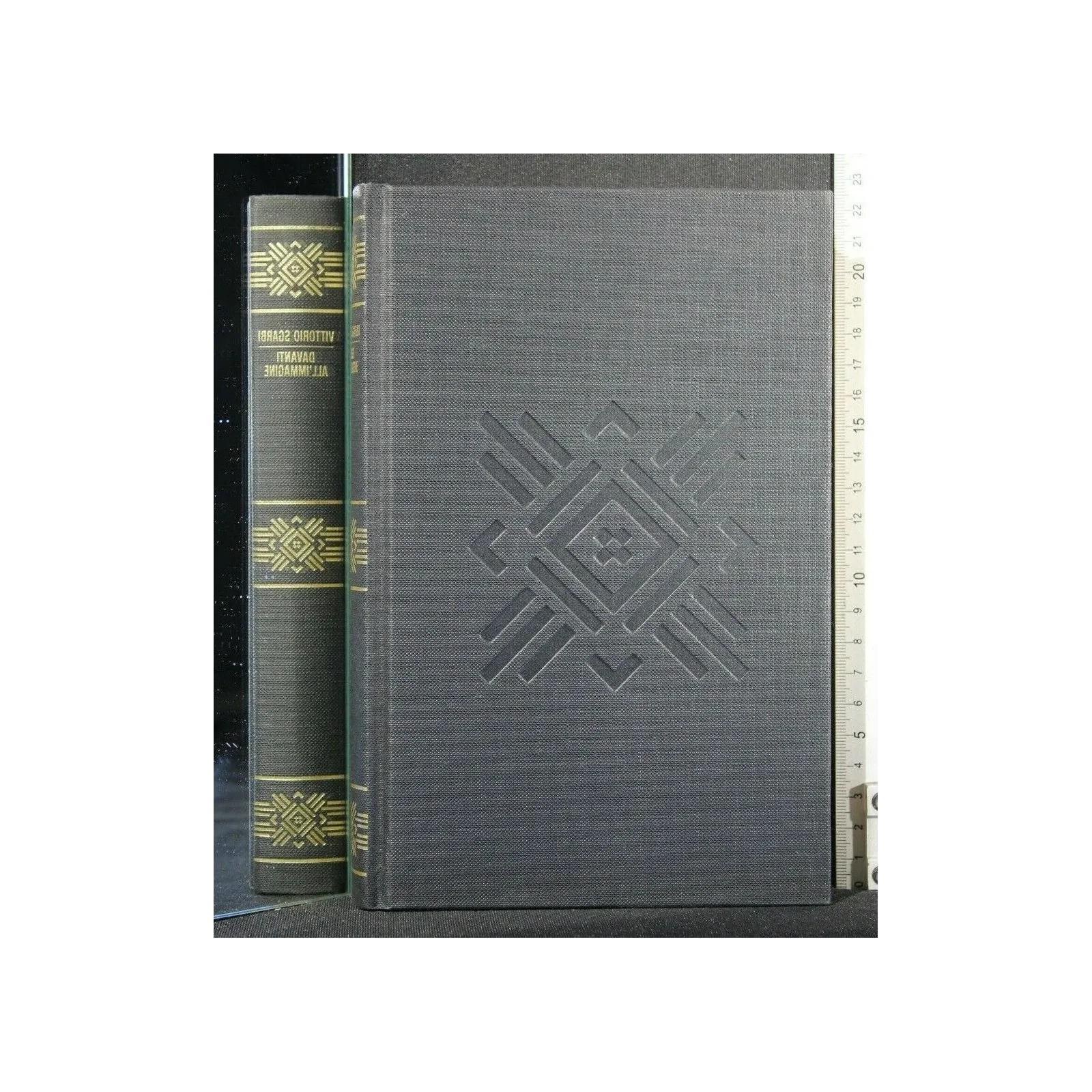 DAVANTI ALL'IMMAGINE