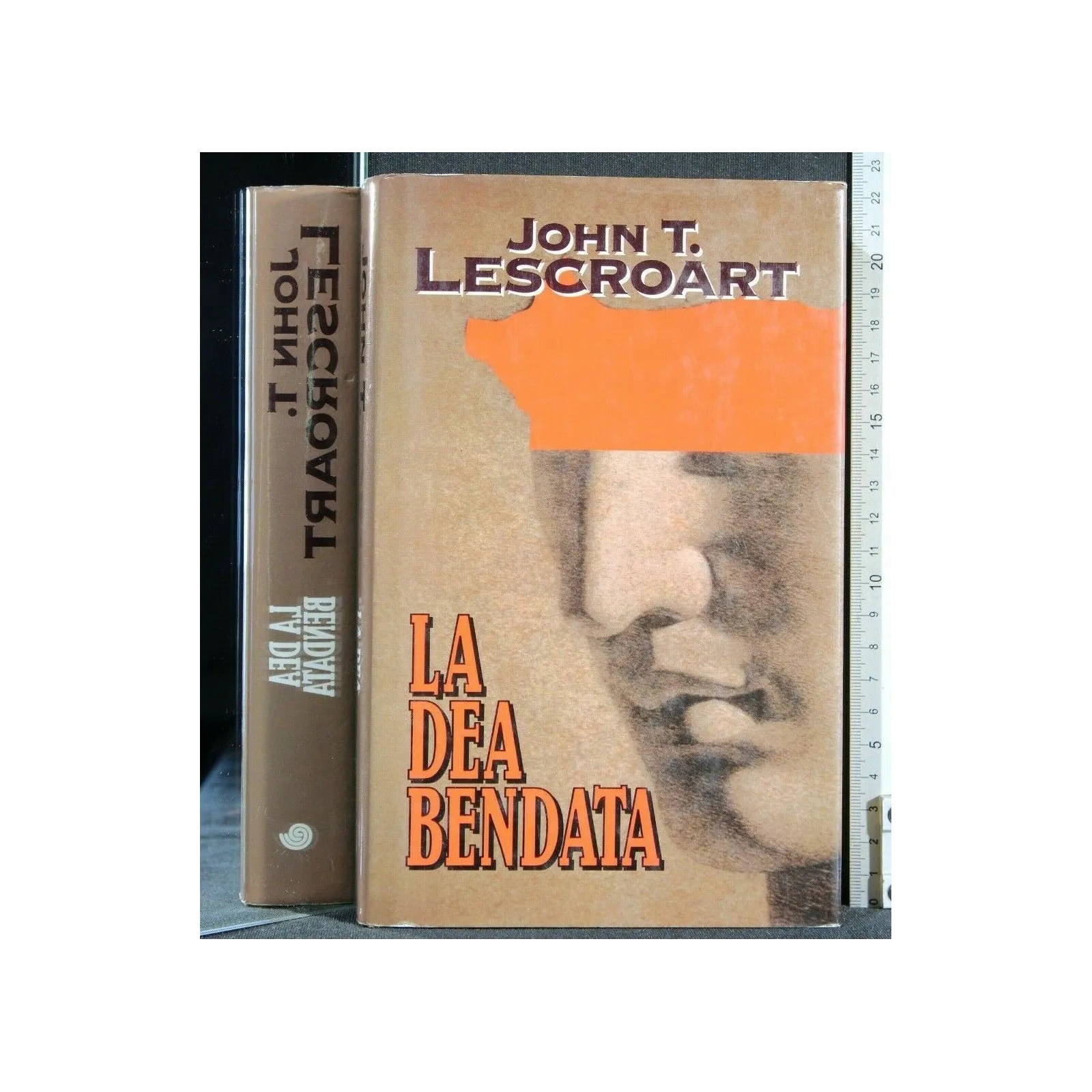 LA DEA BENDATA
