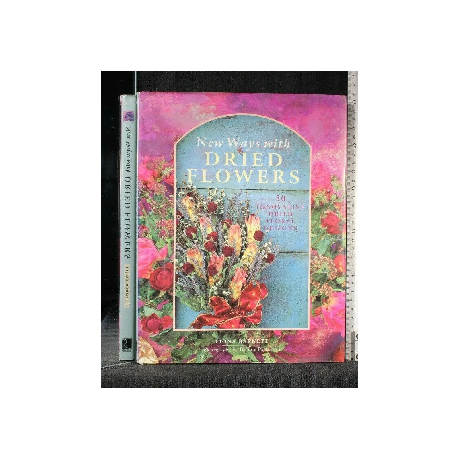 NEW WAYS WITH DRIED FLOWERS