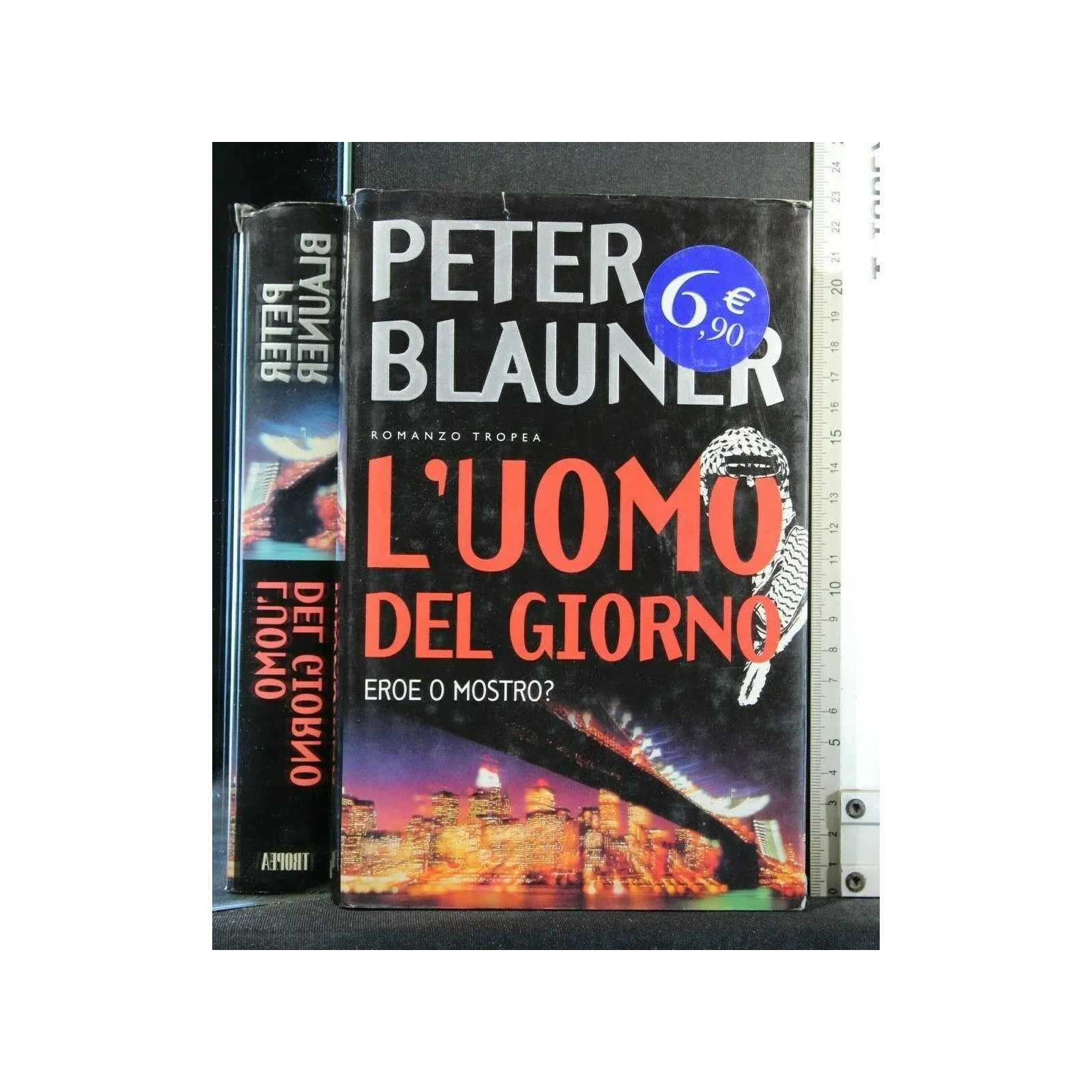 L'UOMO DEL GIORNO EROE O MOSTRO?