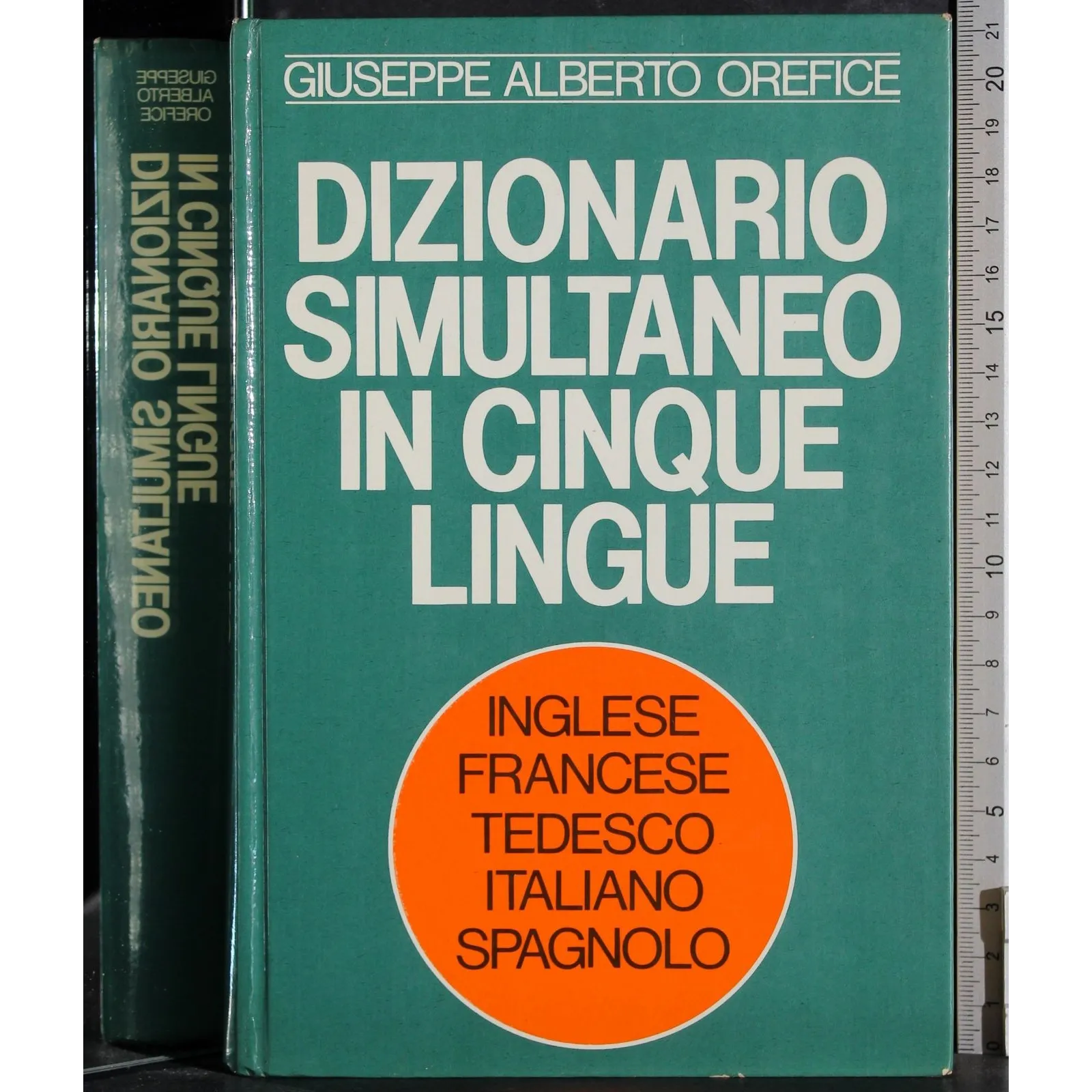 Dizionario simultaneo in cinque lingue