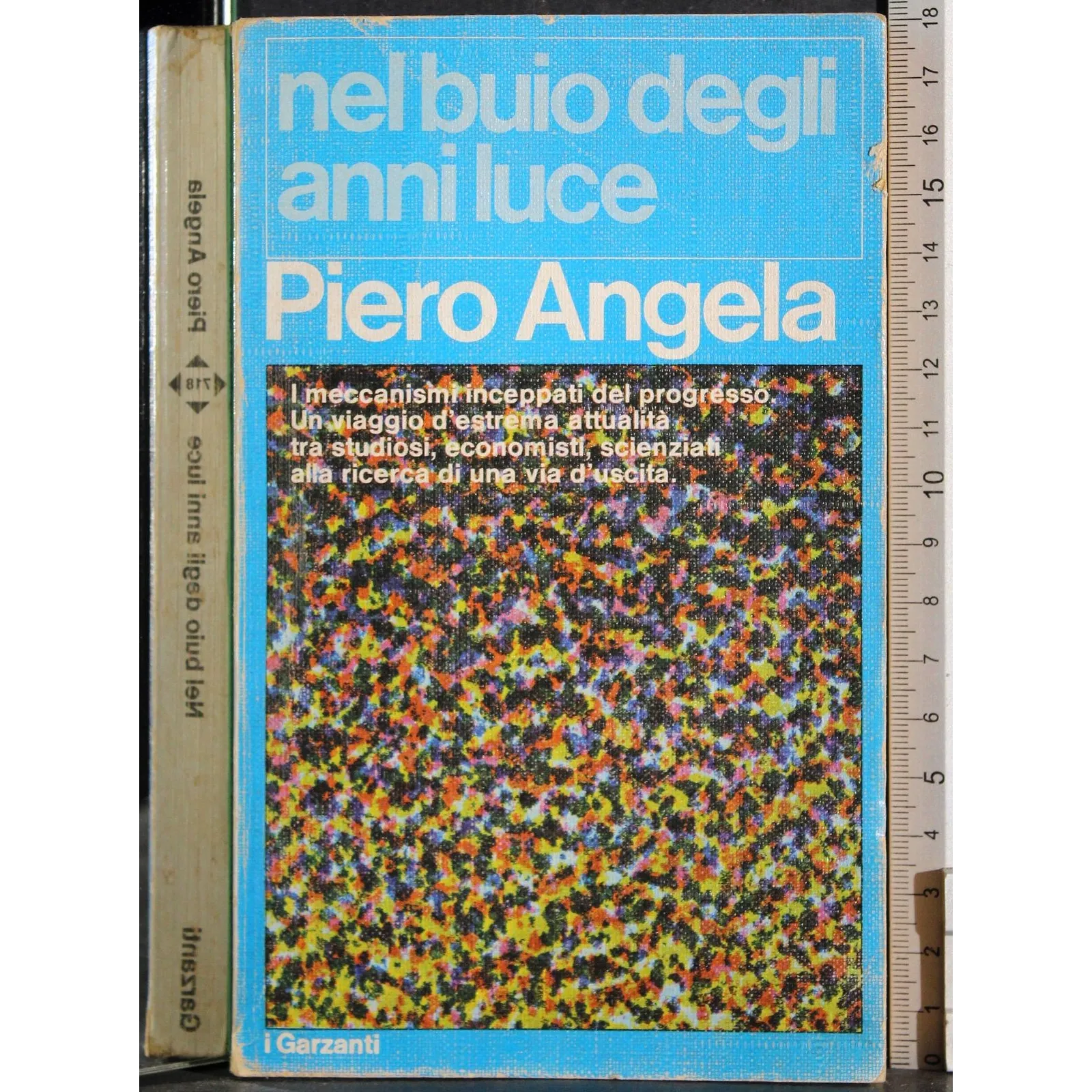 Nel buio degli anni luce