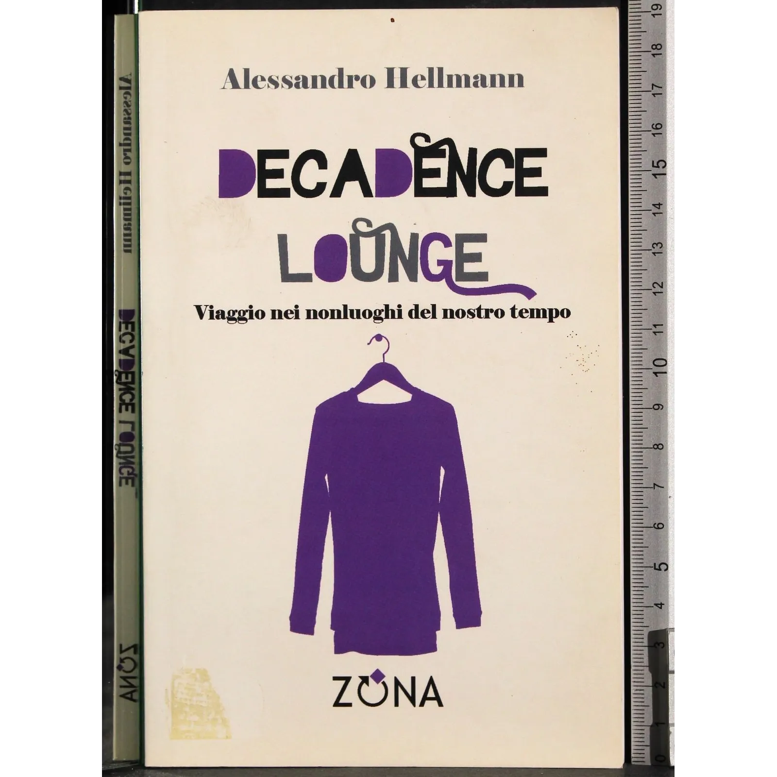 Decadence lounge