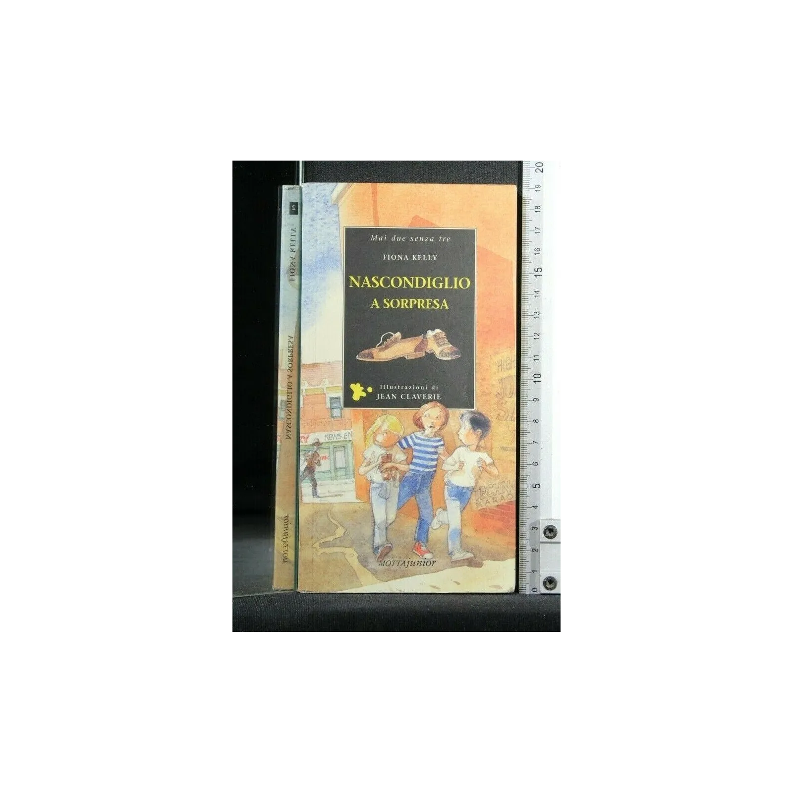 NASCONDIGLIO A SORPRESA