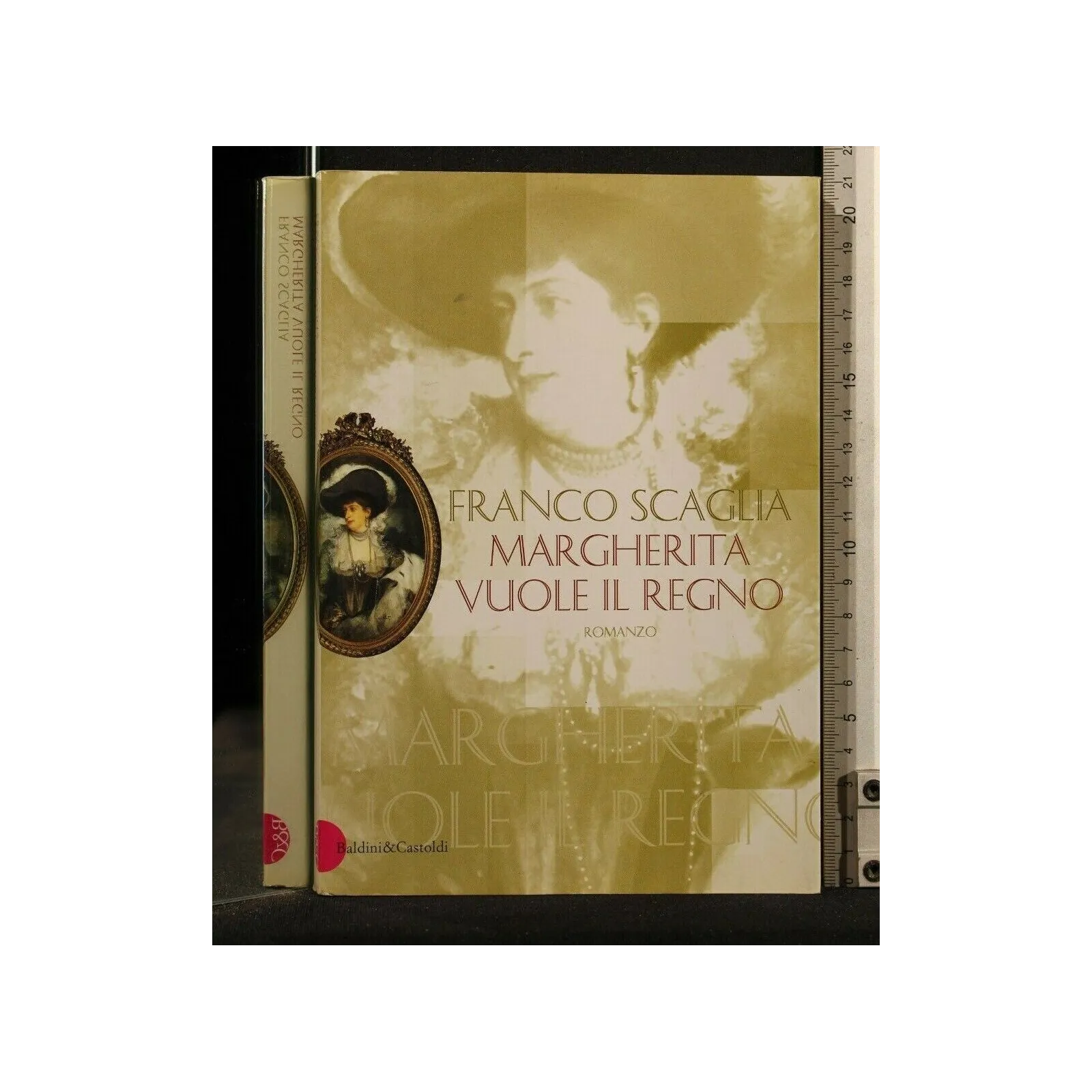 MARGHERITA VUOLE IL REGNO