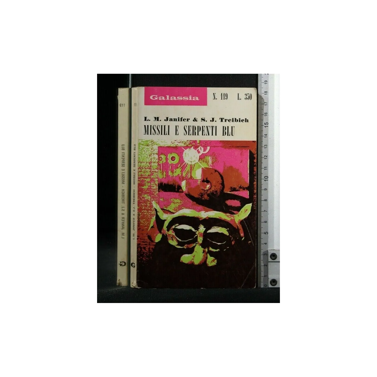 GALASSIA: MISSILI E SERPENTI BLU