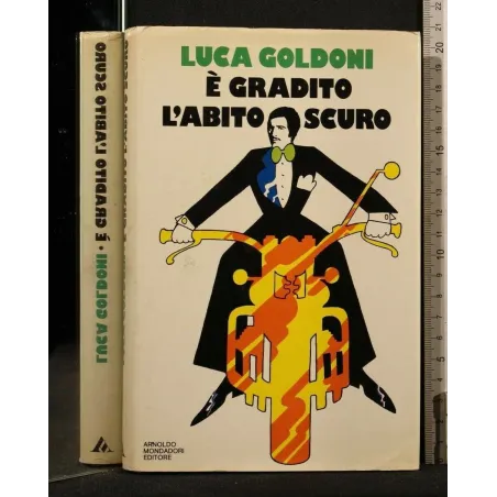 E' GRADITO L'ABITO SCURO