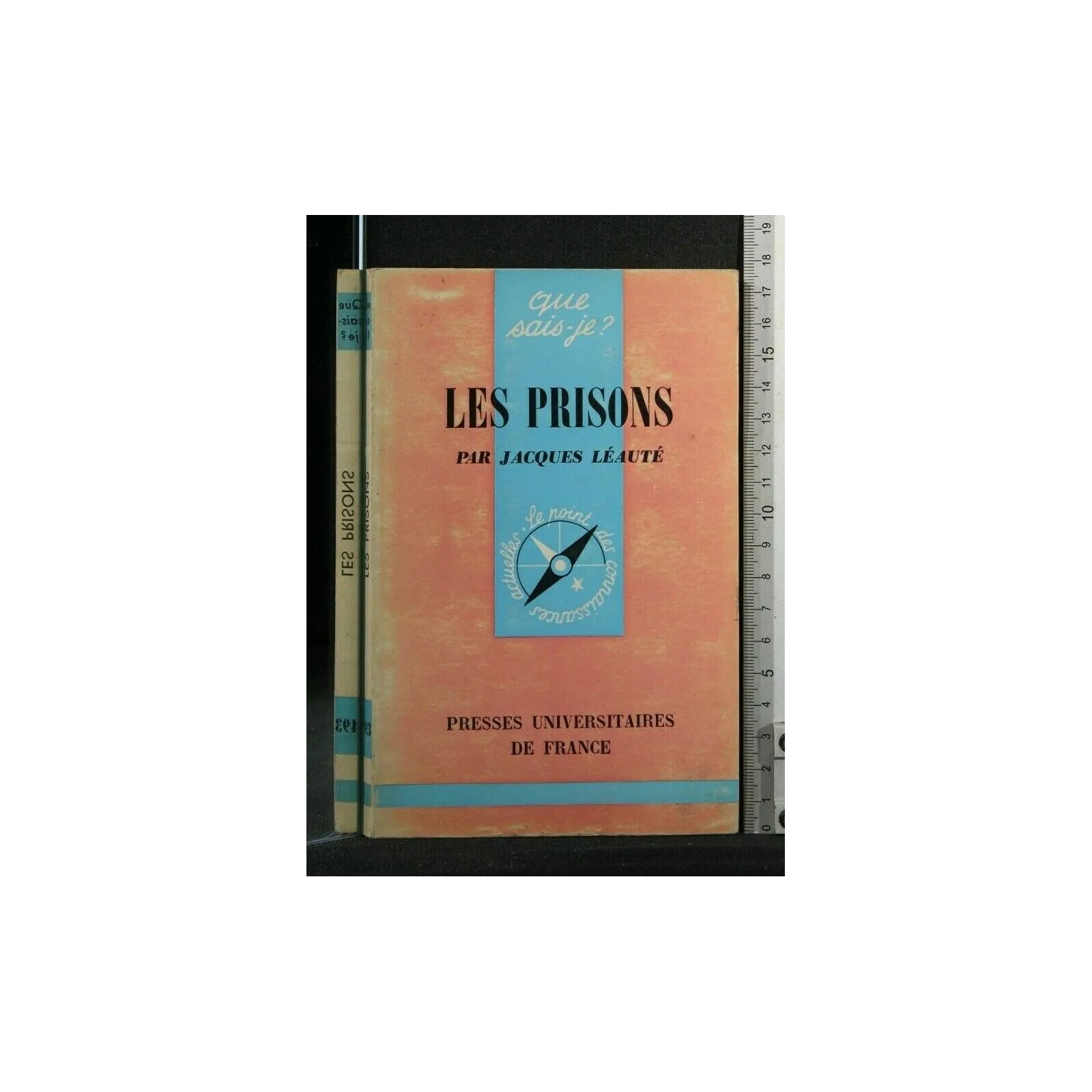 LES PRISONS