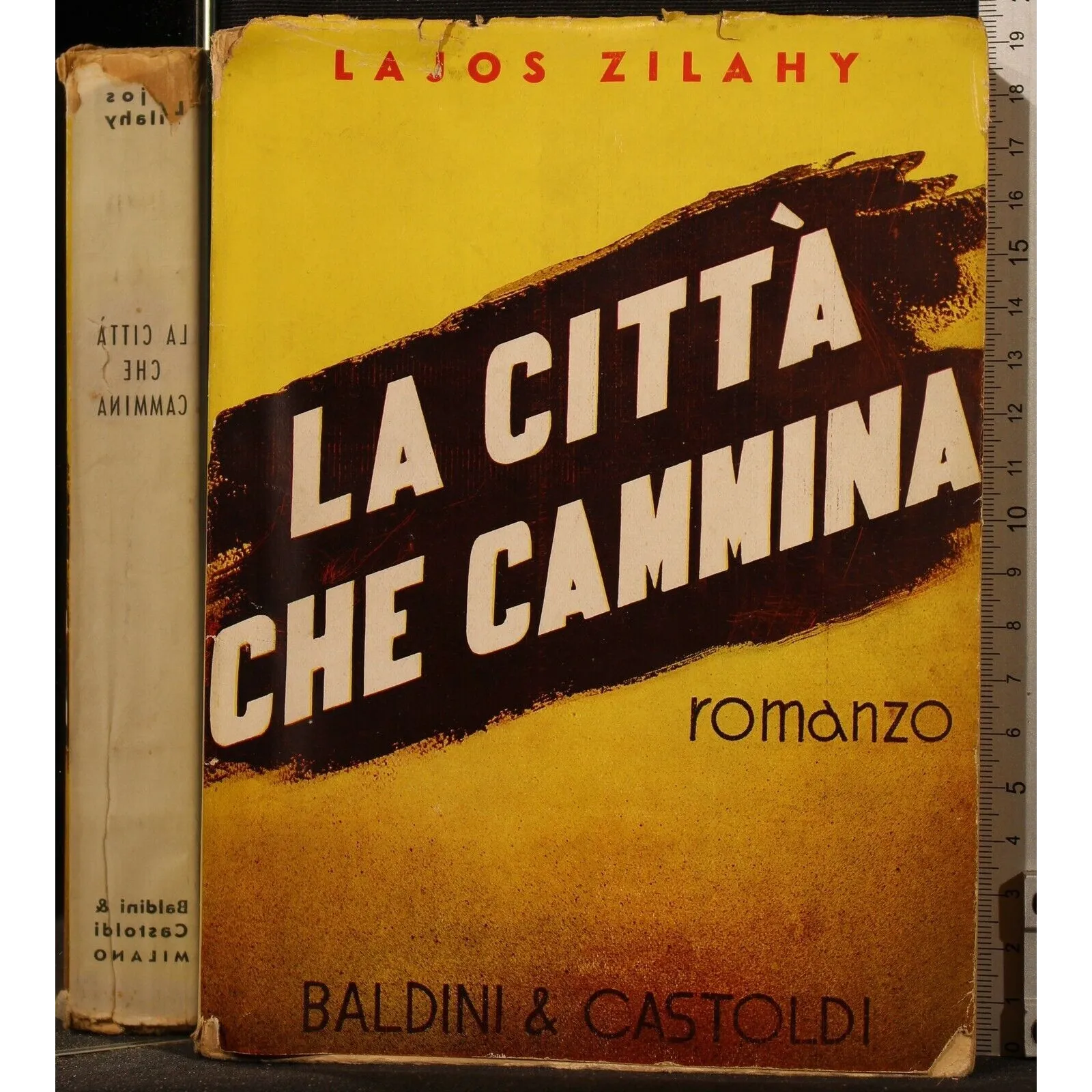 LA CITTÀ CHE CAMMINA _x000D_