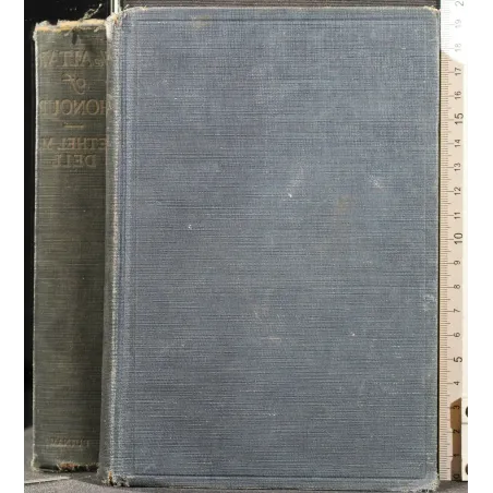 THE ALTAR OF HONOUR _x000D_