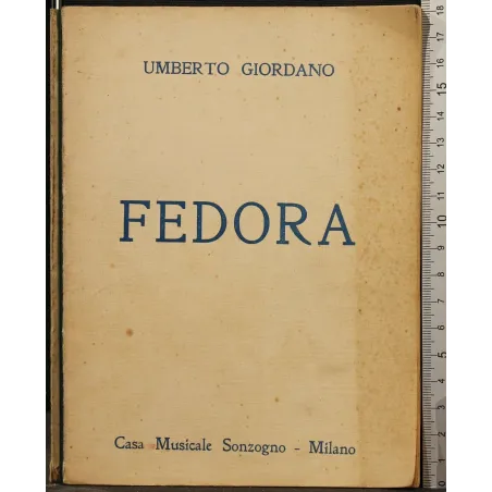 FEDORA _x000D_