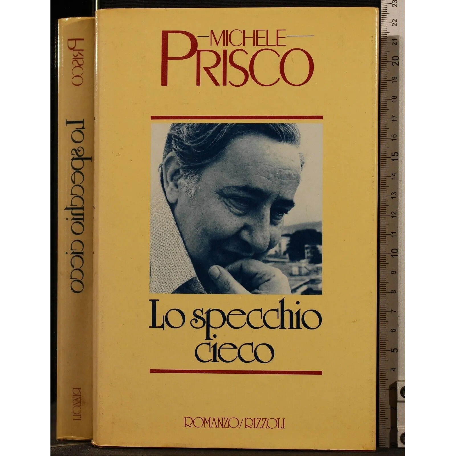 LO SPECCHIO CIECO _x000D_