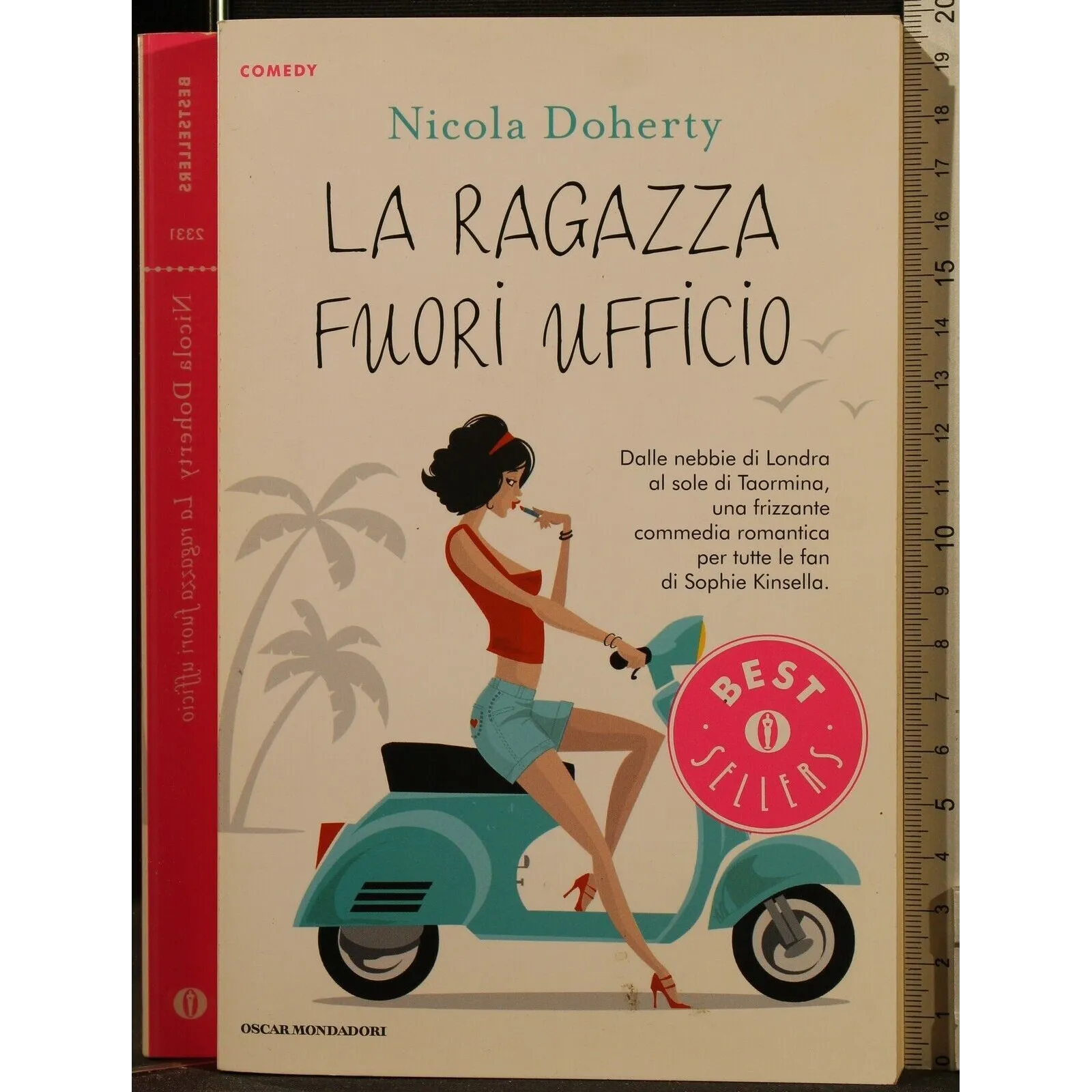 LA RAGAZZA FUORI UFFICIO _x000D_