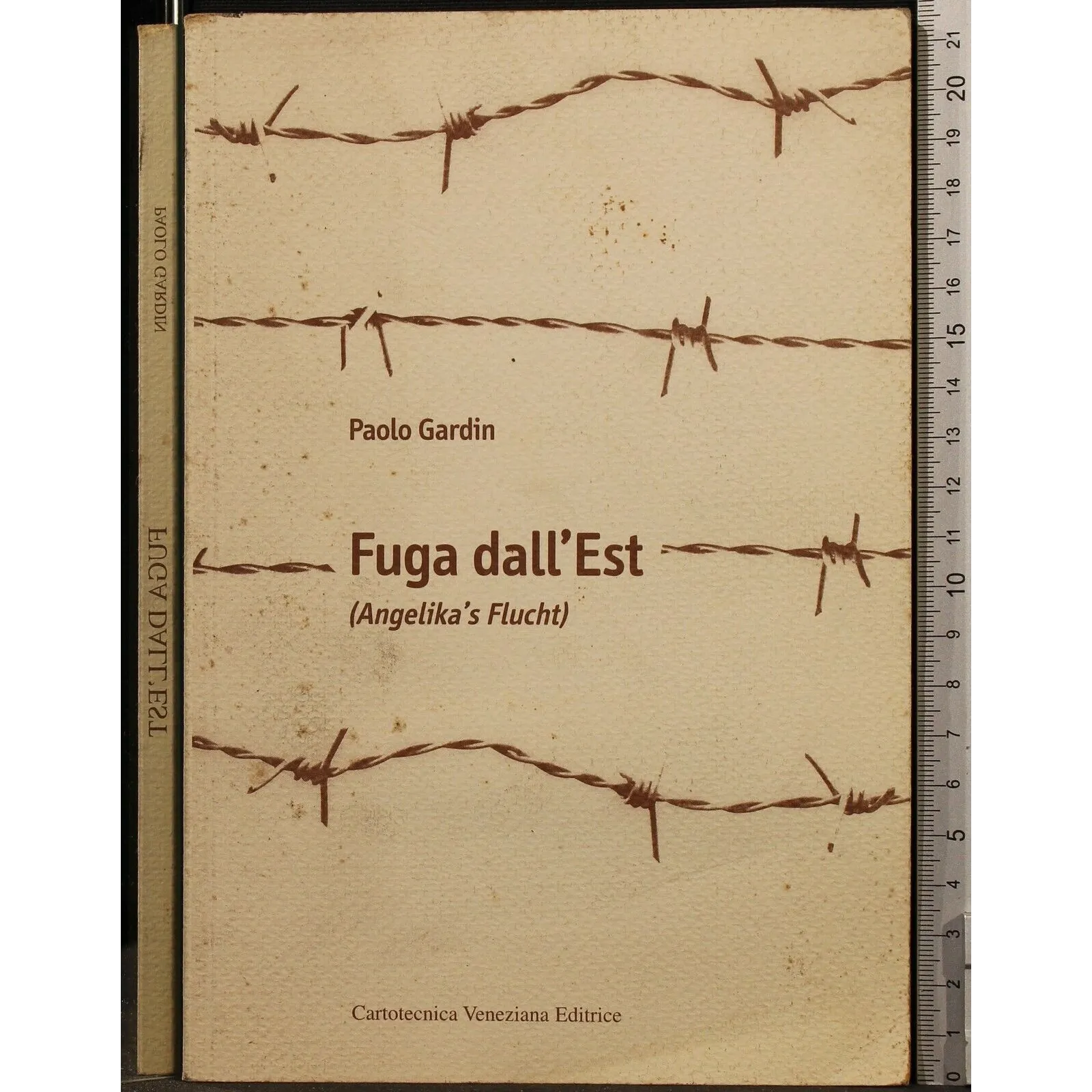 FUGA DALL'EST (ANGELIKA'S FLUCHT) _x000D_