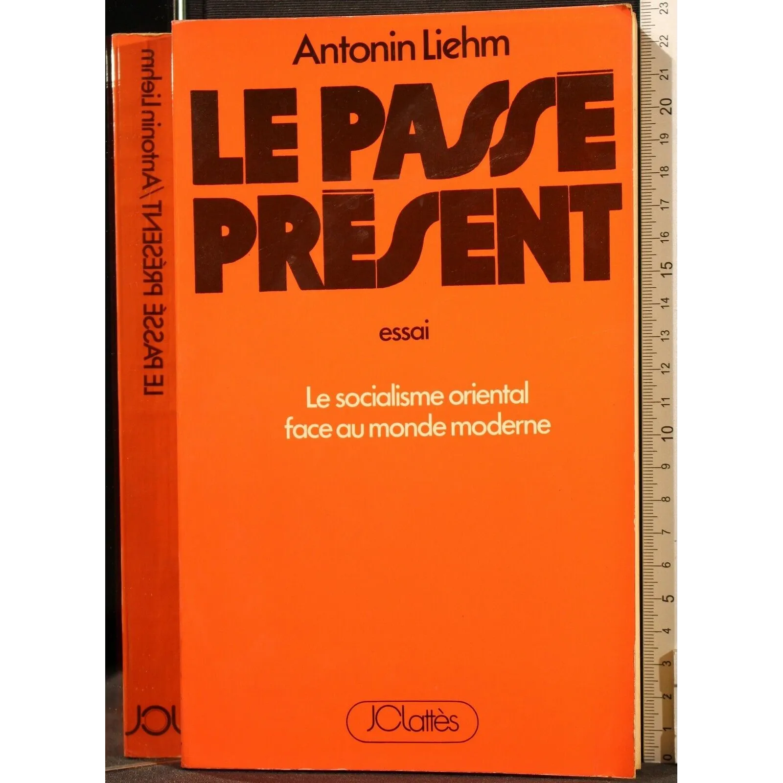 LE PASSÉ PRESENT