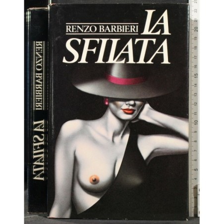 LA SFILATA _x000D_