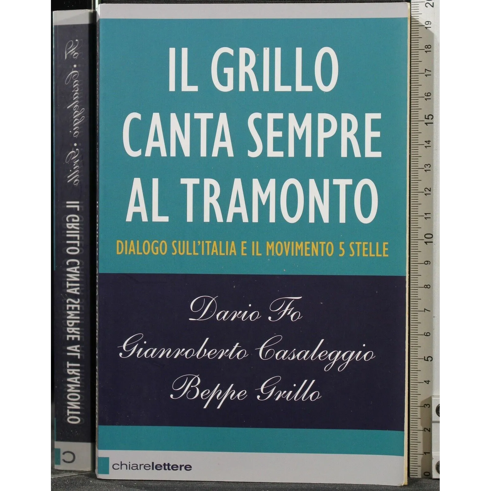 IL GRILLO CANTA SEMPRE AL TRAMONTO