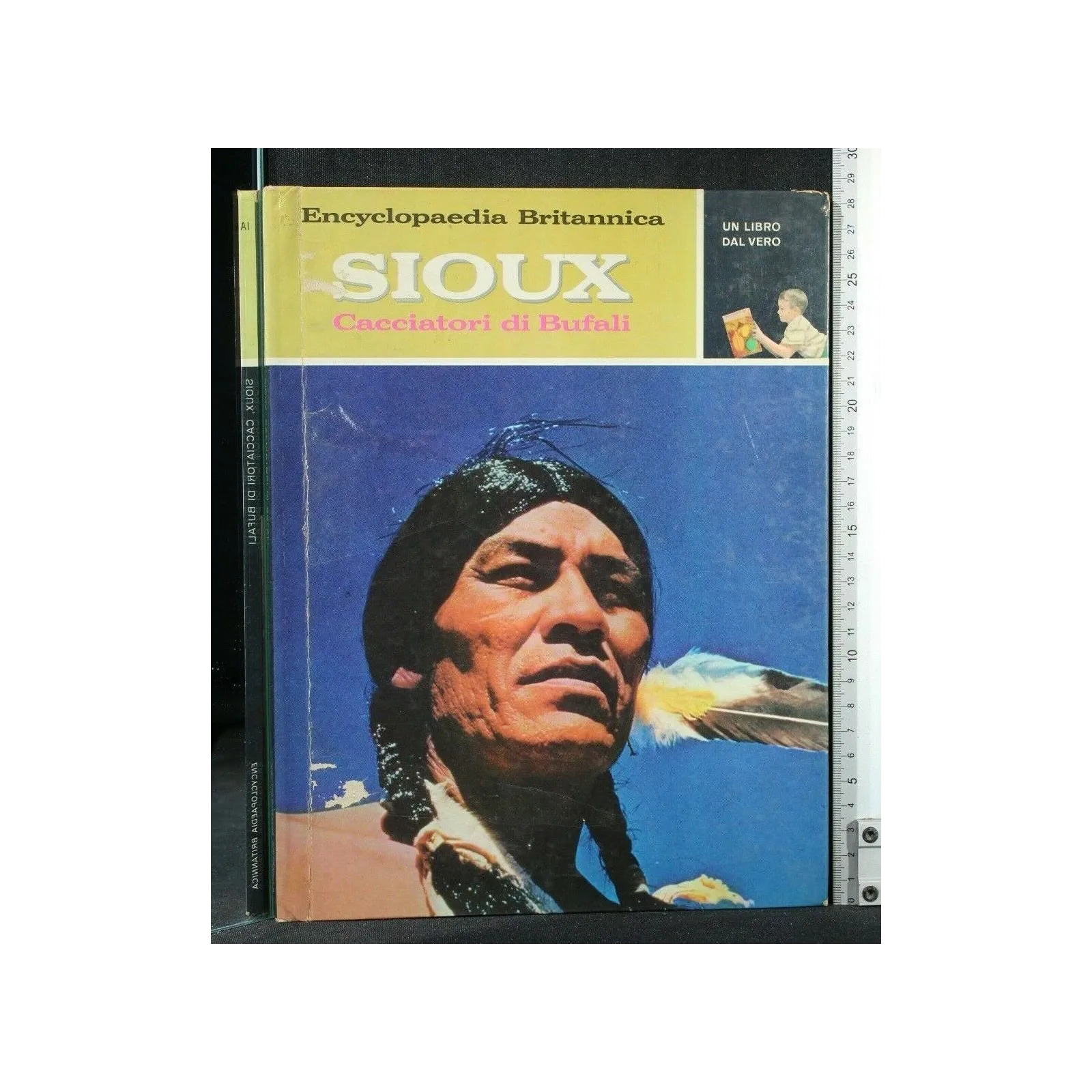 UN LIBRO DAL VERO SIOUX CACCIATORI DI BUFALI