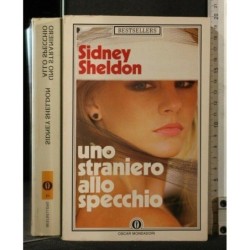 UNO STRANIERO ALLO SPECCHIO