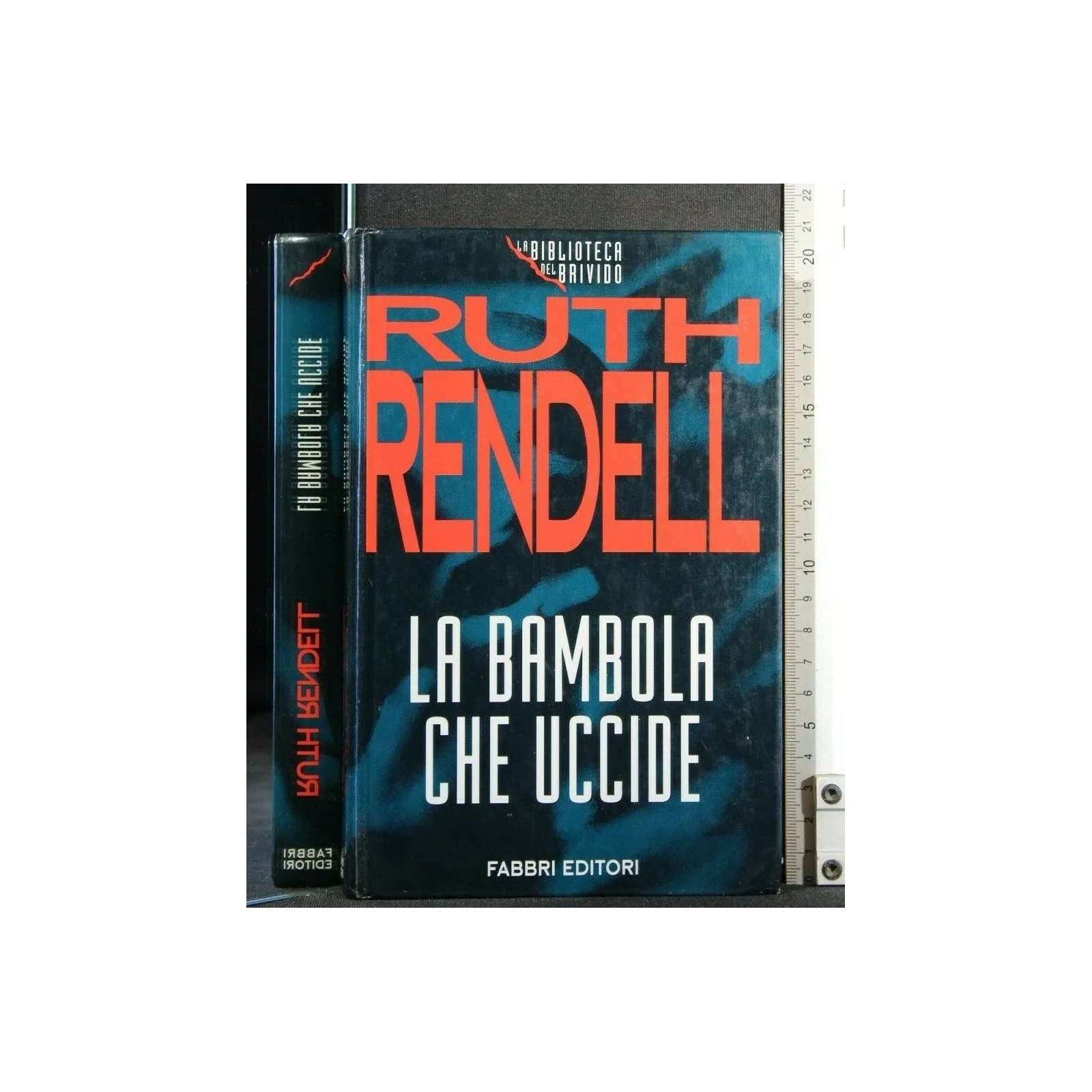 LA BAMBOLA CHE UCCIDE