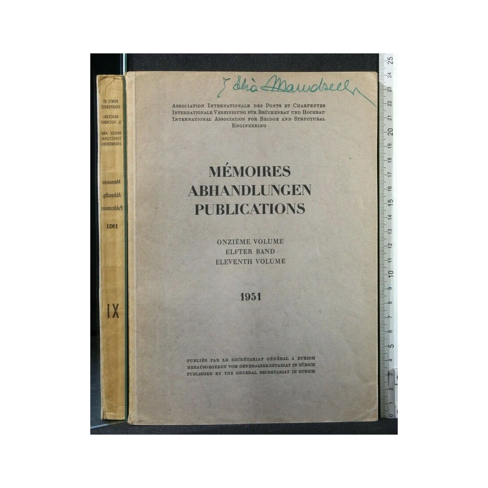 MEMOIRES ABHANDLUNGEN PUBLICATIONS VOL 11