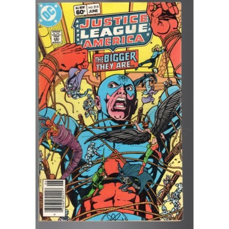 JUSTICE LEAGUE AMERICA 215 - DC 1983 - BAGGED BOARDED - VG+(4.5)