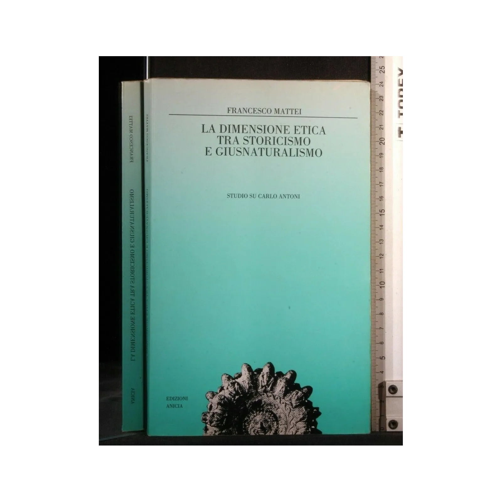 LA DIMENSIONE ETICA TRA STORICISMO E GIUSNATURALISMO