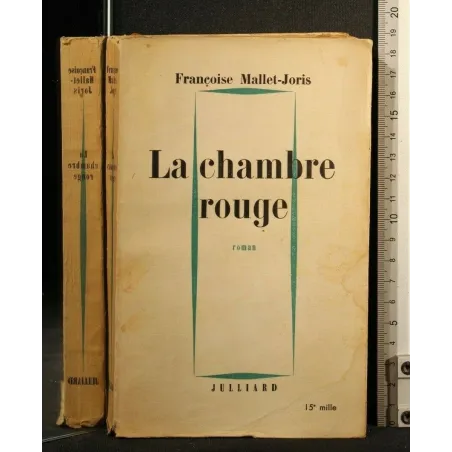 LA CHAMBRE ROUGE