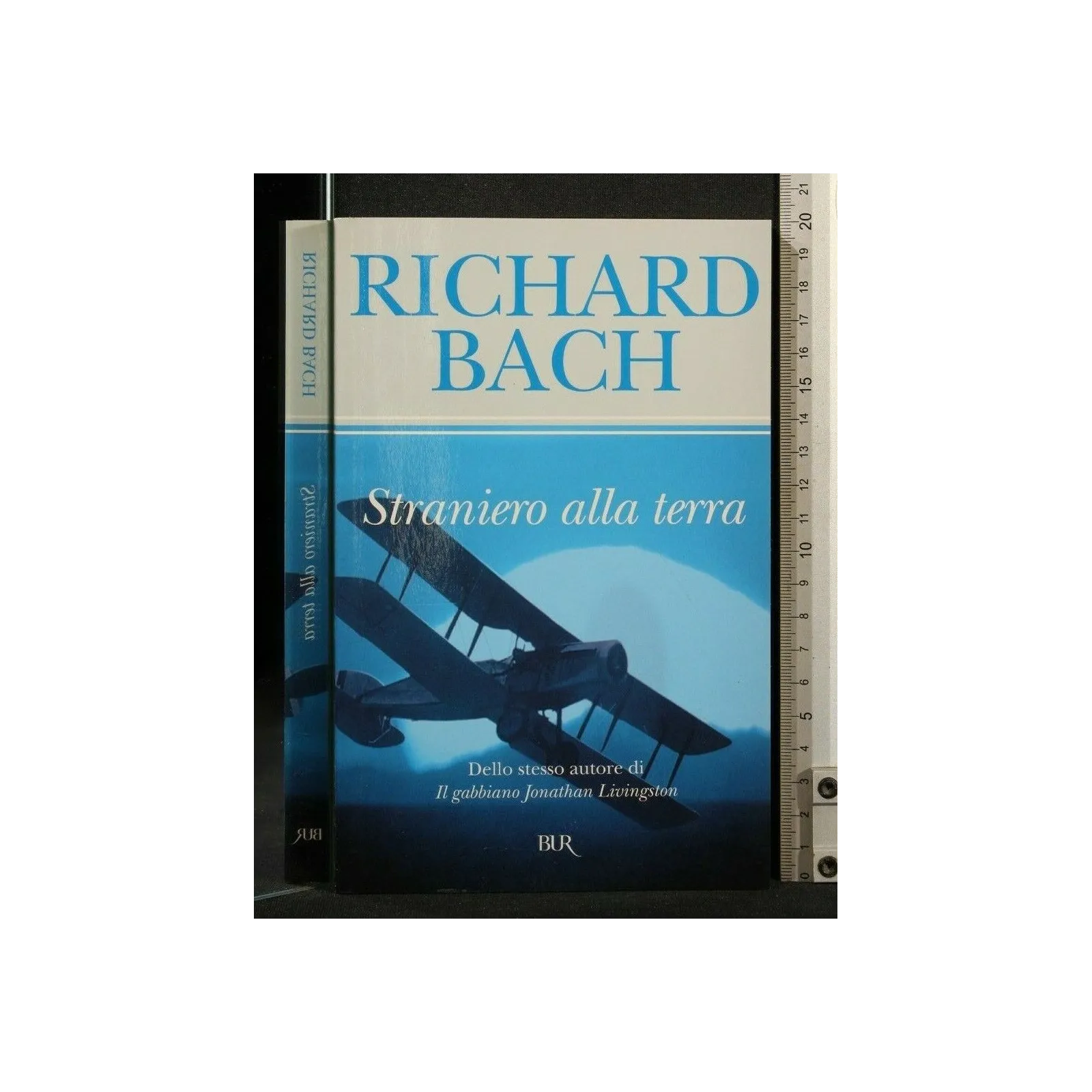STRANIERO ALLA TERRA
