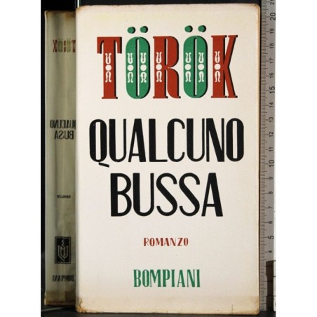 Qualcuno bussa