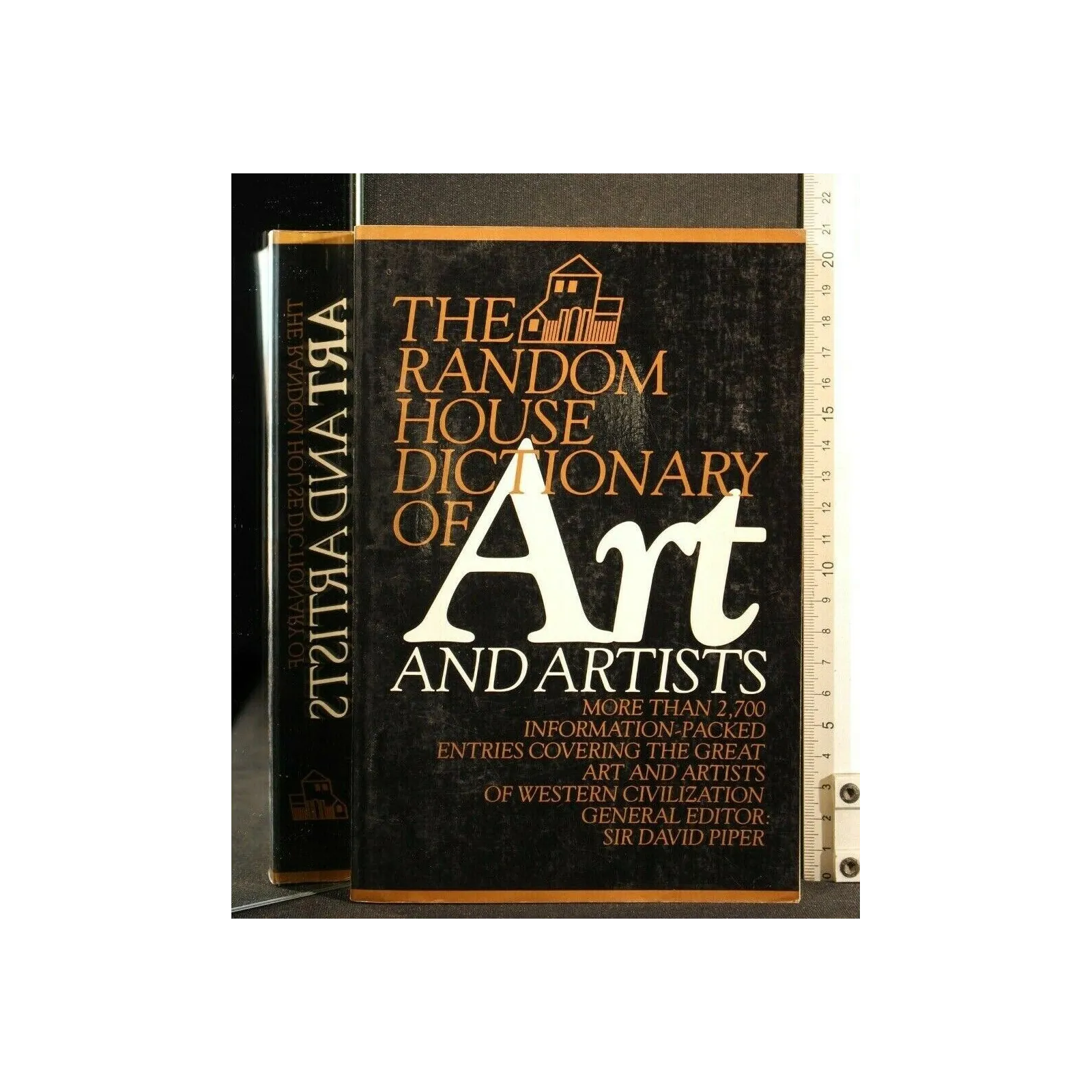 DICTIONARY OF ART AND ARTISTS