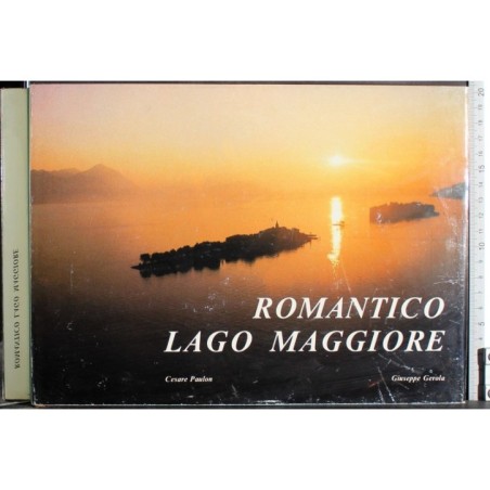 Romantico lago maggiore