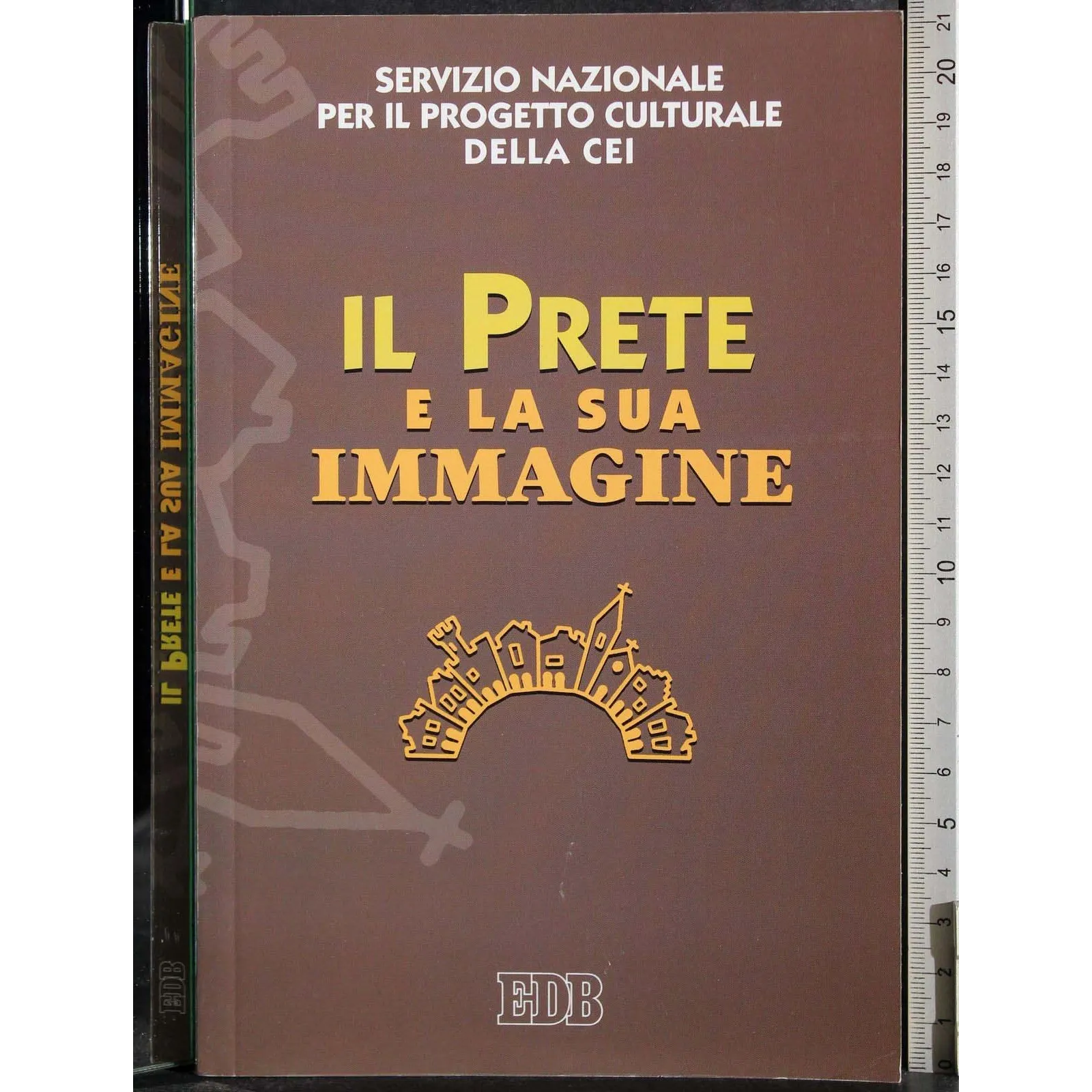 Il prete e la sua immagine