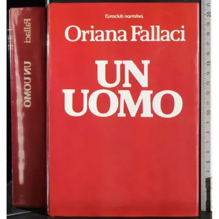 Un uomo