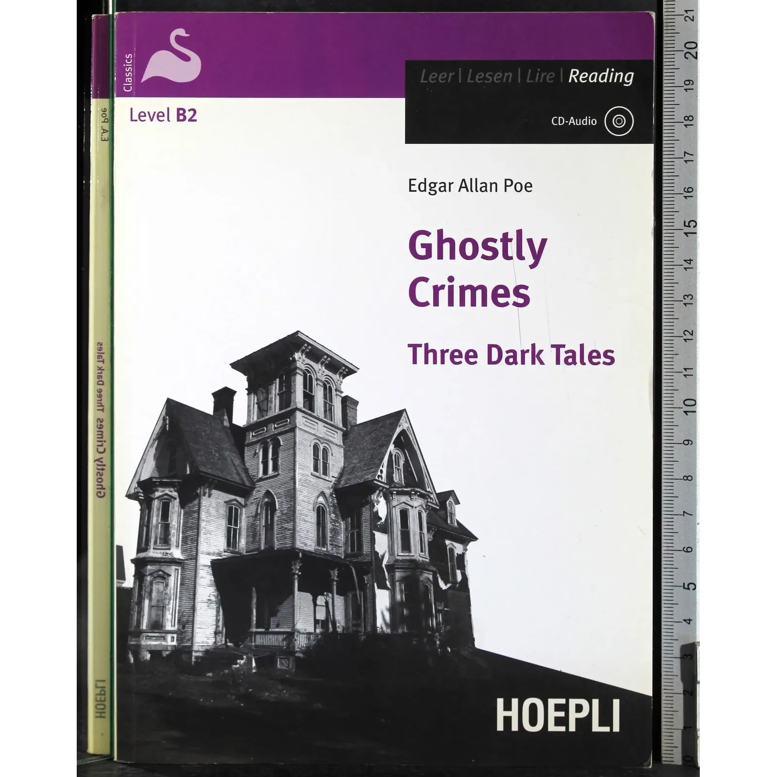 Ghostly crimes. Three dark tales