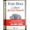 L'albero dai fiori bianchi