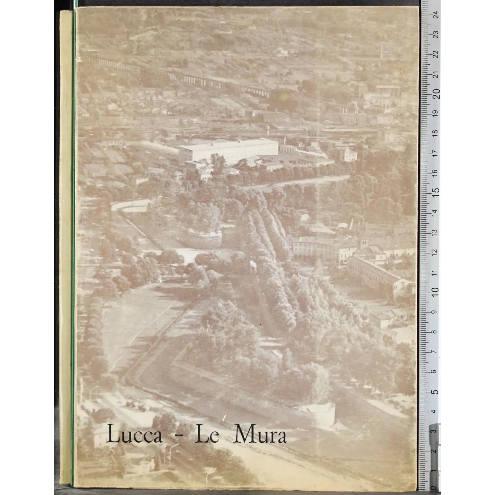 Lucca. Le Mura