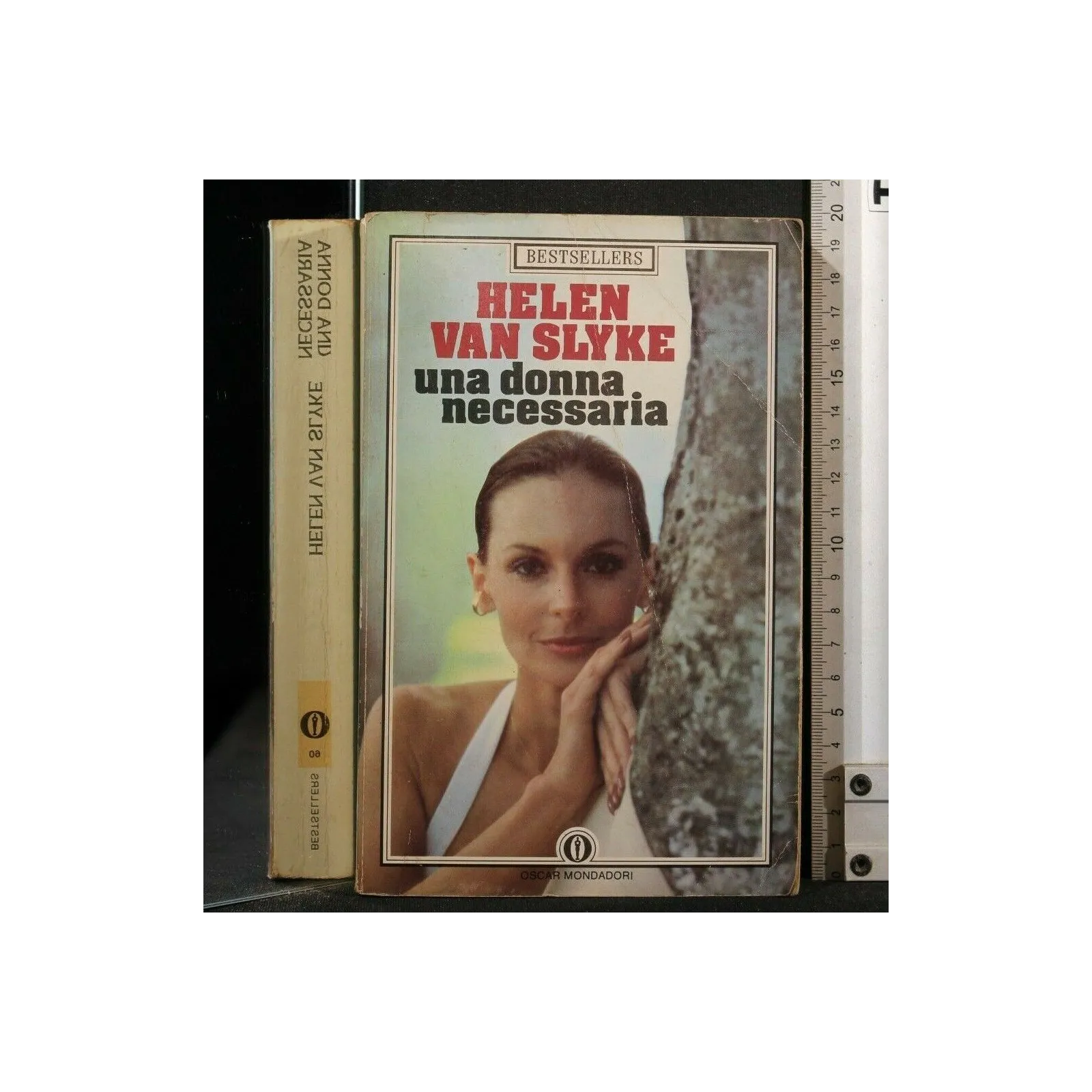 UNA DONNA NECESSARIA