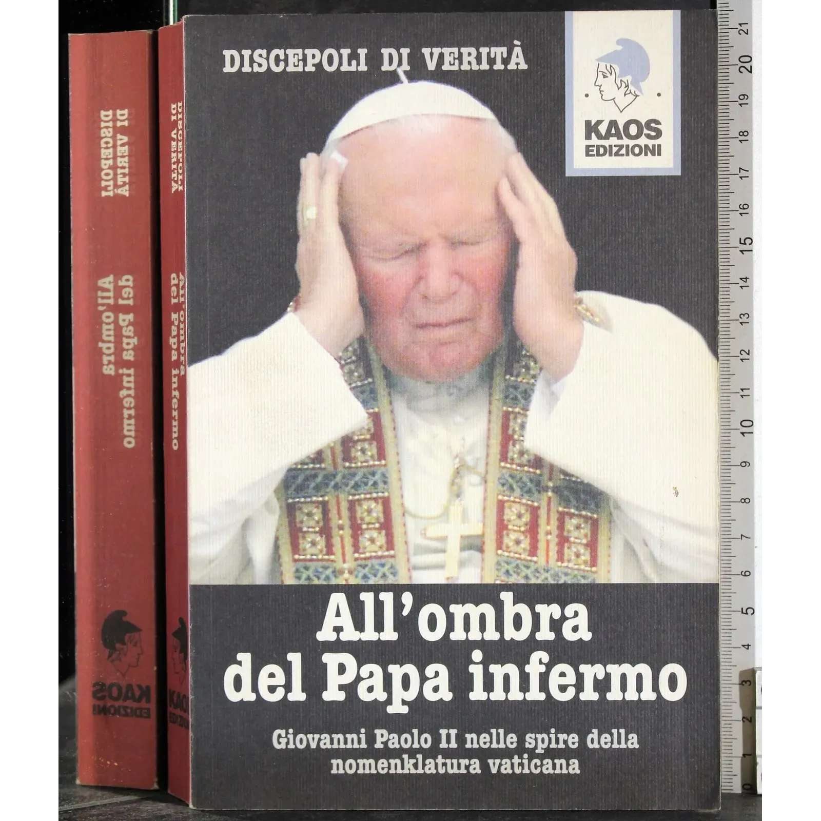Allìombra del Papa inermo