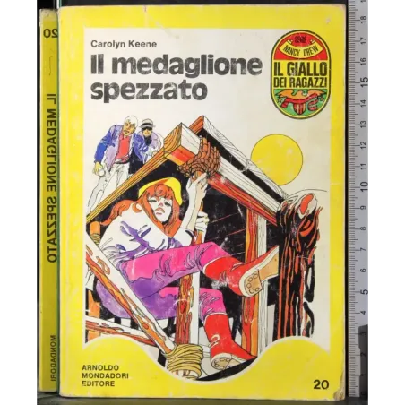 Il medaglione spezzato