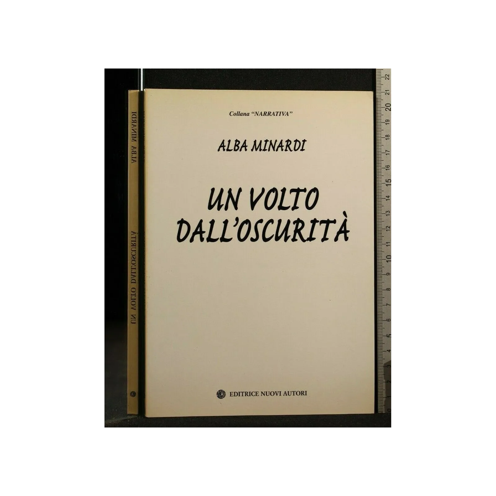 UN VOLTO DALL'OSCURITA'