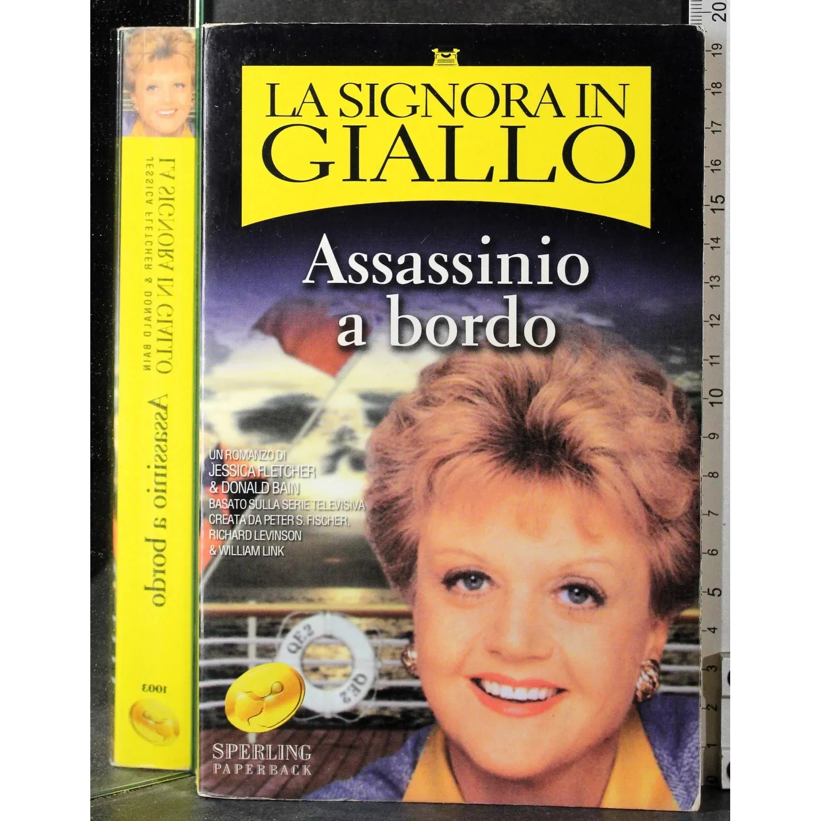 La signora in giallo. Assassinio a bordo