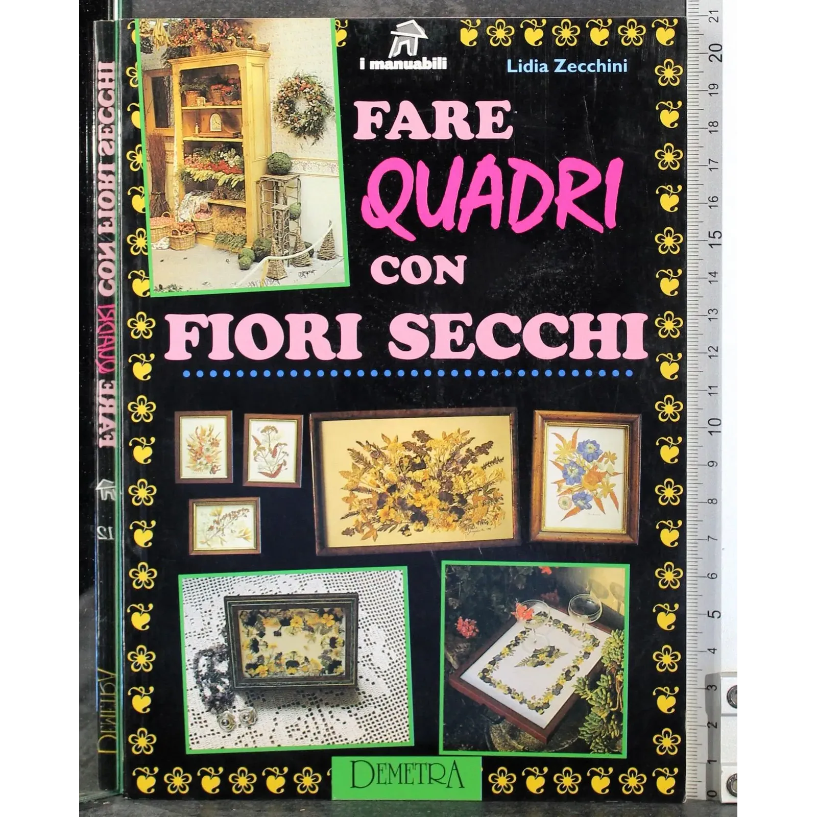 Fare quaderni con fiori secchi